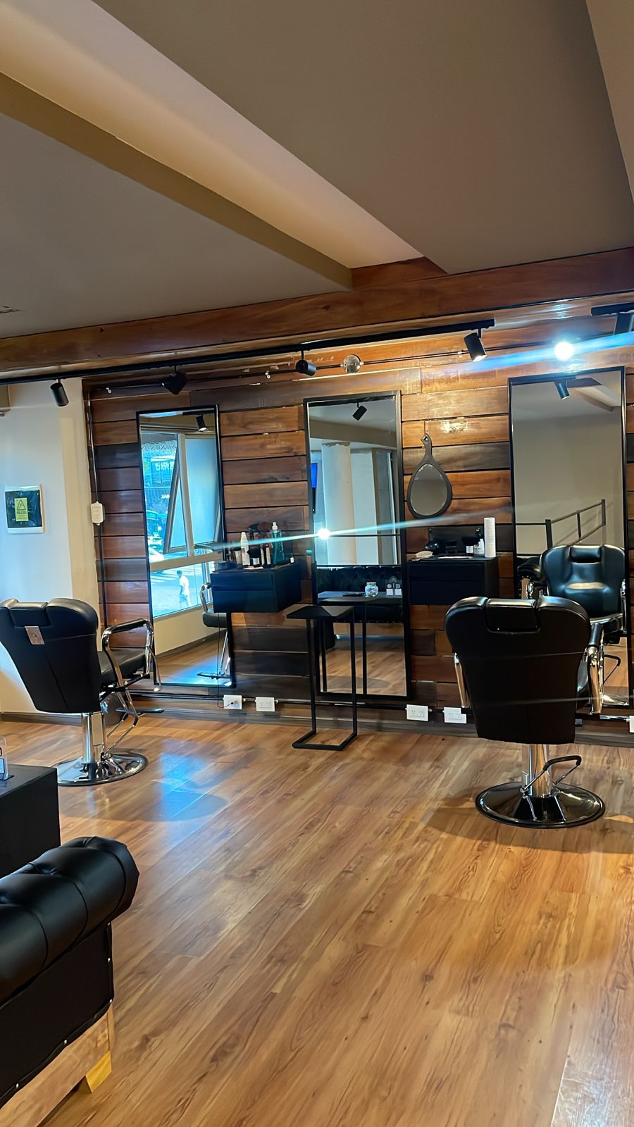 Imagen del lugar Iconic Barberia Beauty Center